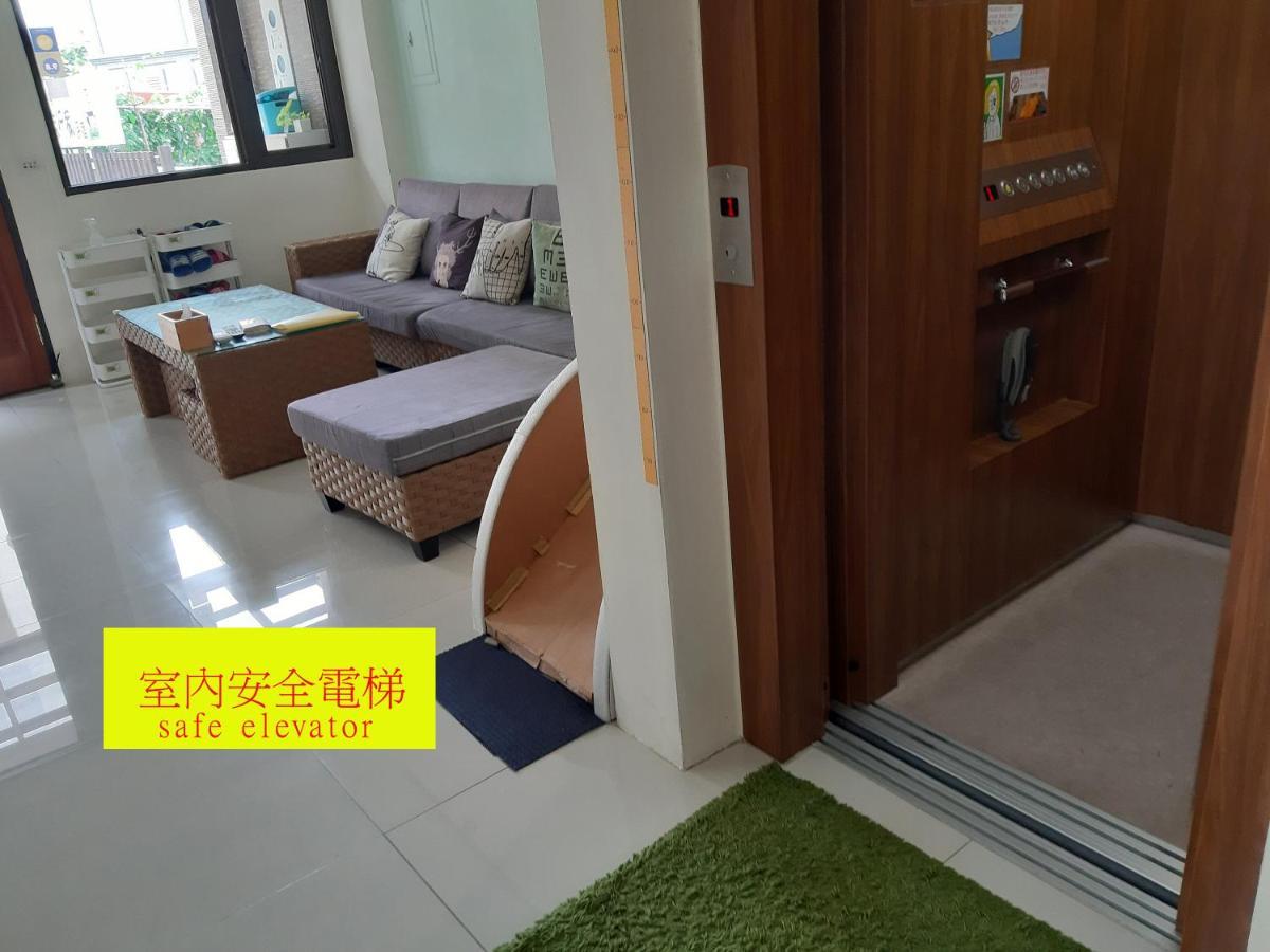 充電樁 羅東木村電梯民宿luodong Tree Bnb 雲朵朵二館 近週三清溝 免費洗衣機 烘衣機 星巴克咖啡豆 國旅卡特約店 エクステリア 写真
